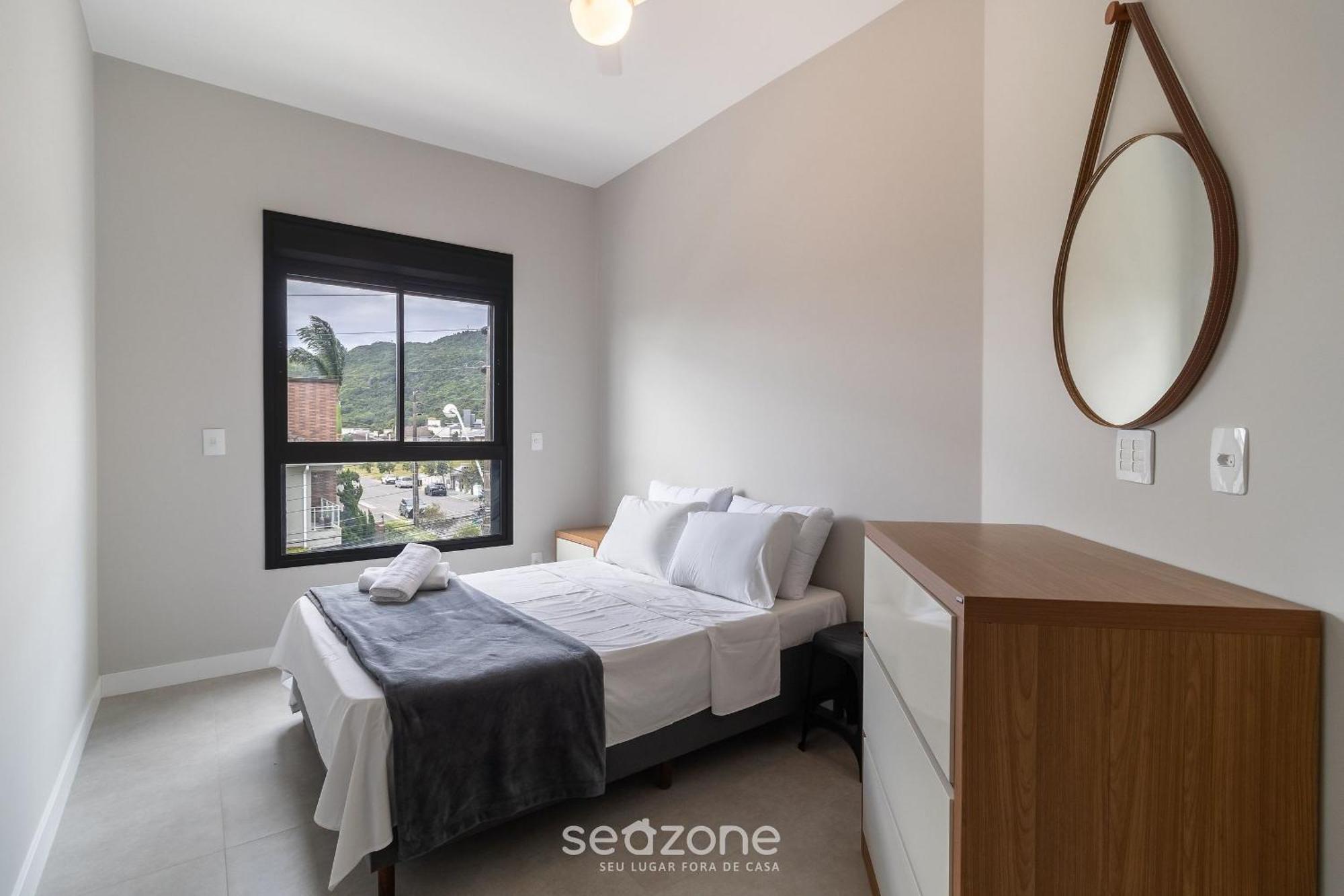 Predio C/ Piscina A 800m Da - Acb Apartamento Florianopolis